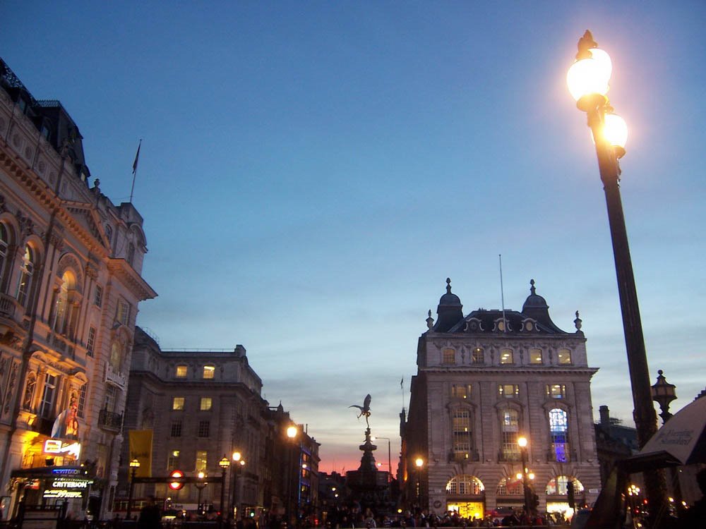 London, UK by Isaac Lozano Rey