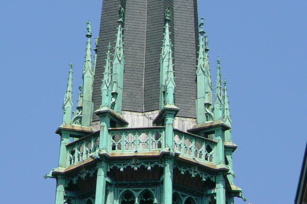 Dijon - cathédrale Saint Bénigne - pinacles by JP.GUYOMARD