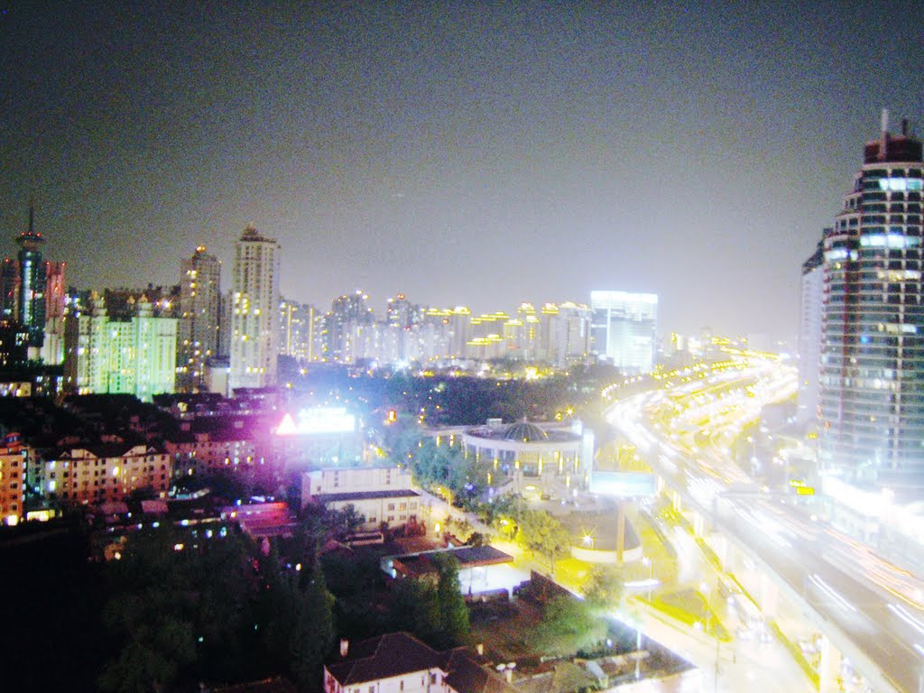 La nuit à Shanghai - vue vers l'Ouest by Matopée