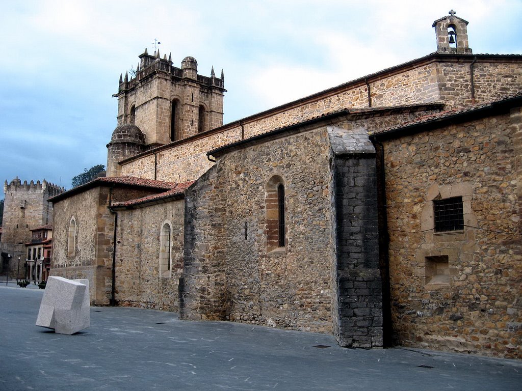 Colegiata de Santa Maria la Mayor, Salas, Asturias by Antonio Alba