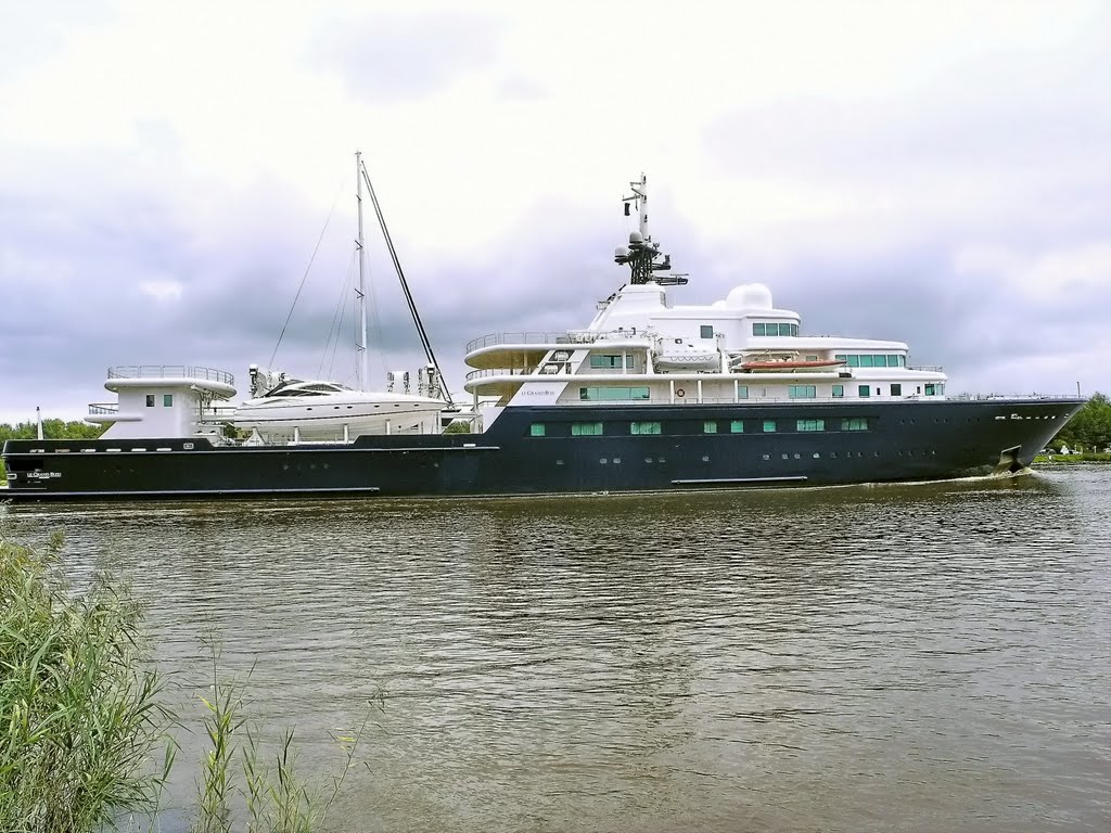 "Le Grand Bleu" - Superyacht von Abramowitsch by Achim 38