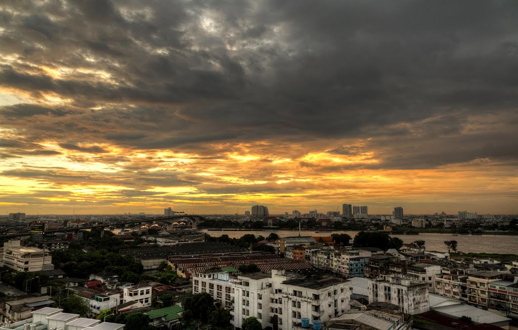 Bangkok sunset HDR by dennisvdwater