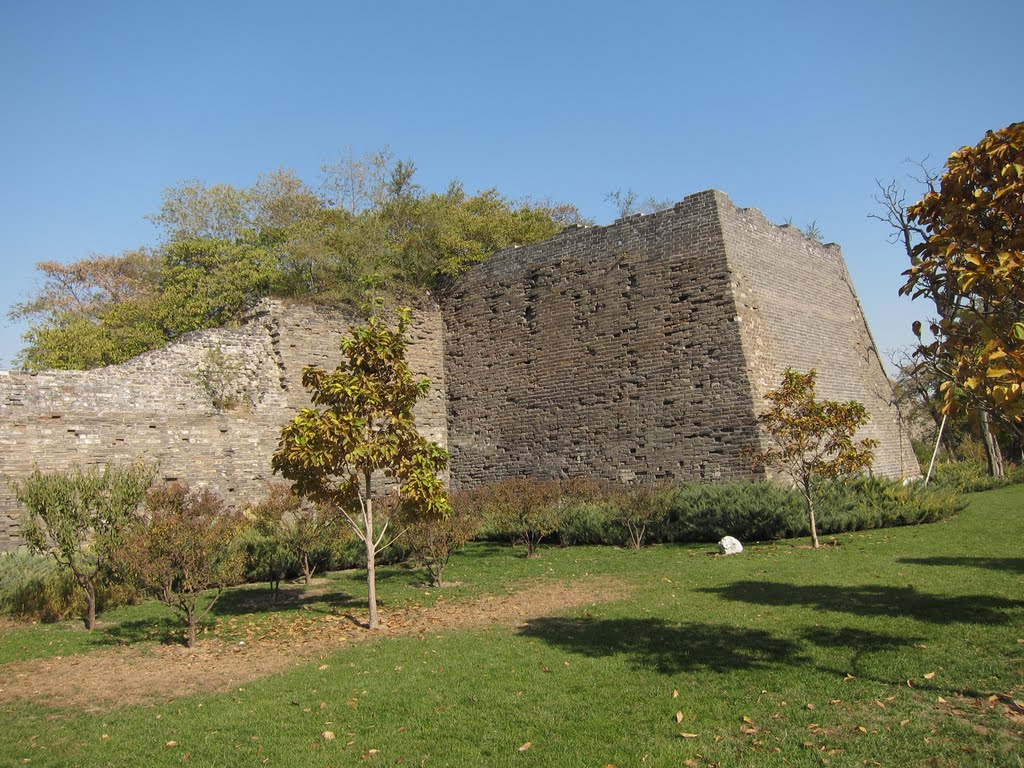 Beijing city wall by bryanf