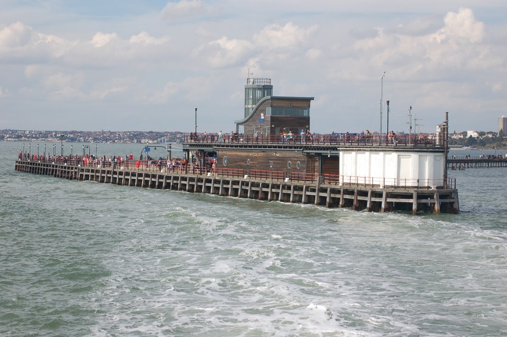 southend on sea pierhead] by Raymond J Brotherton