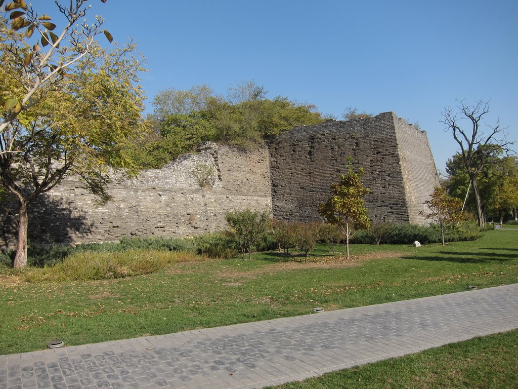 Beijing city wall by bryanf