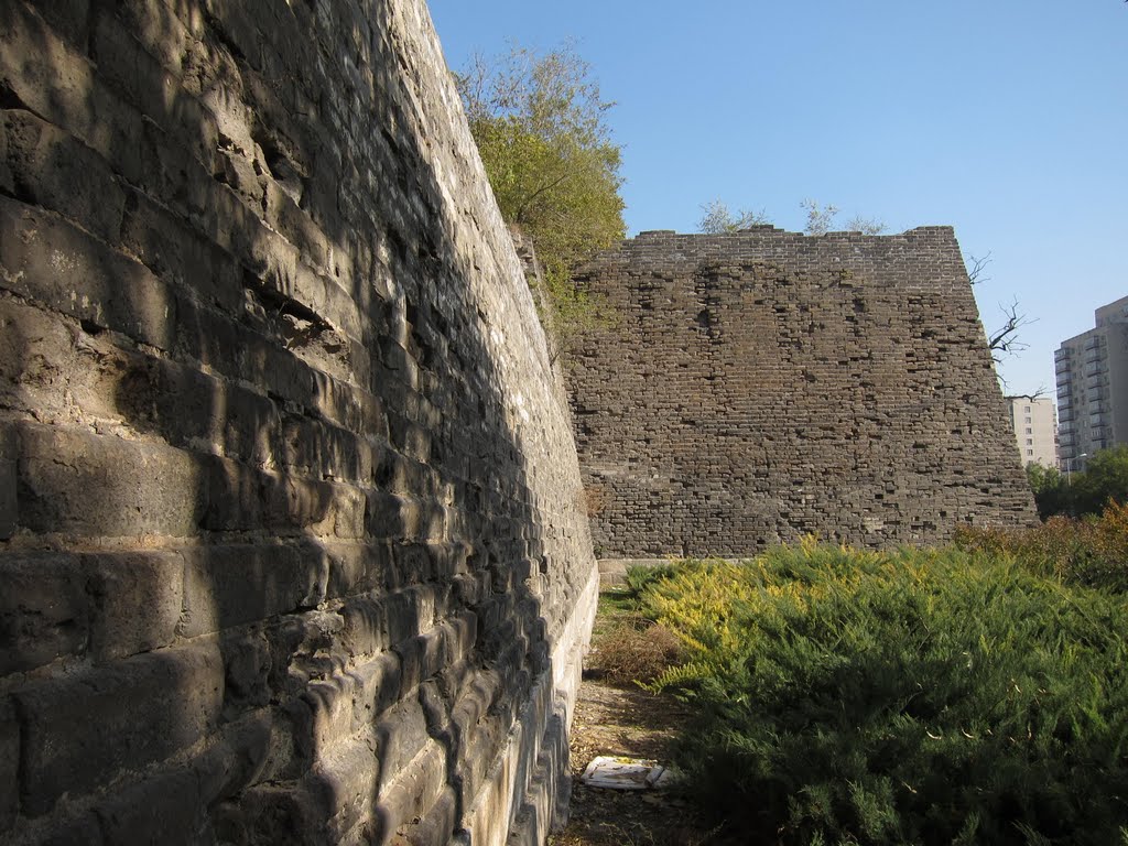 Beijing city wall by bryanf