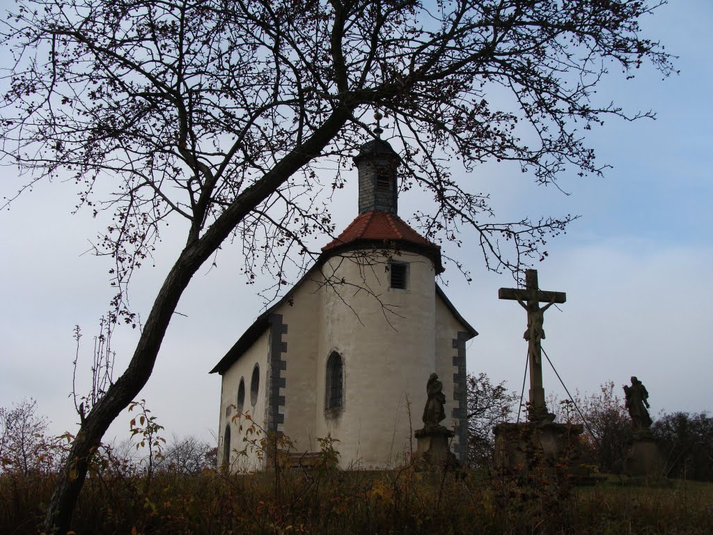 Fladungen Sankt Gangolfskapelle auf dem Hamelsberg by Contessa