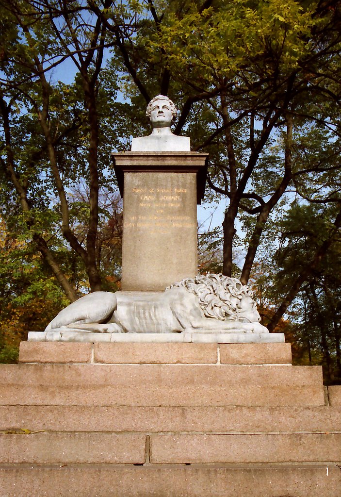 Grev Wedels Monument fra 1841-1845 - stiftet av kong Carl Johann by gert53