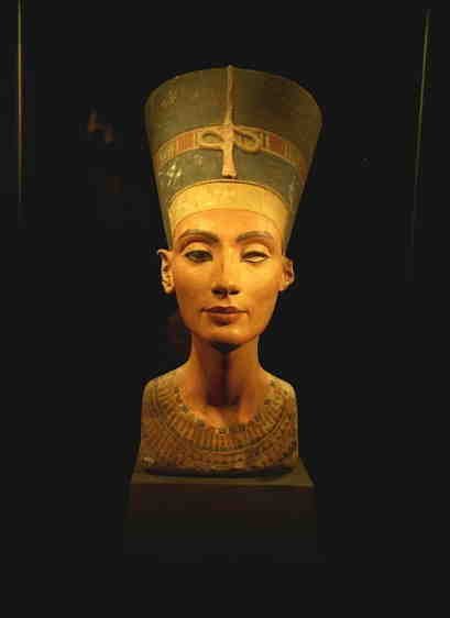 Bust of nefertiti by jin