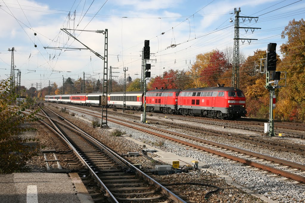 218 405 and 218 440 on train EC193, 09:16 Zurich to Munich Hbf at Munich-Pasing 4/11/2011. by mick barstow