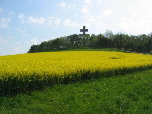 Grande Croix de Lorraine du Mémorial de De Gaulle à Colombay les Deux Eglises en Haute-Marne. N°1 by Beck Jean-Paul