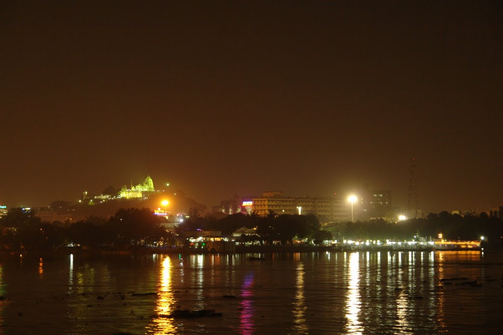 Birla Mandir at night by Prasanna Dommu