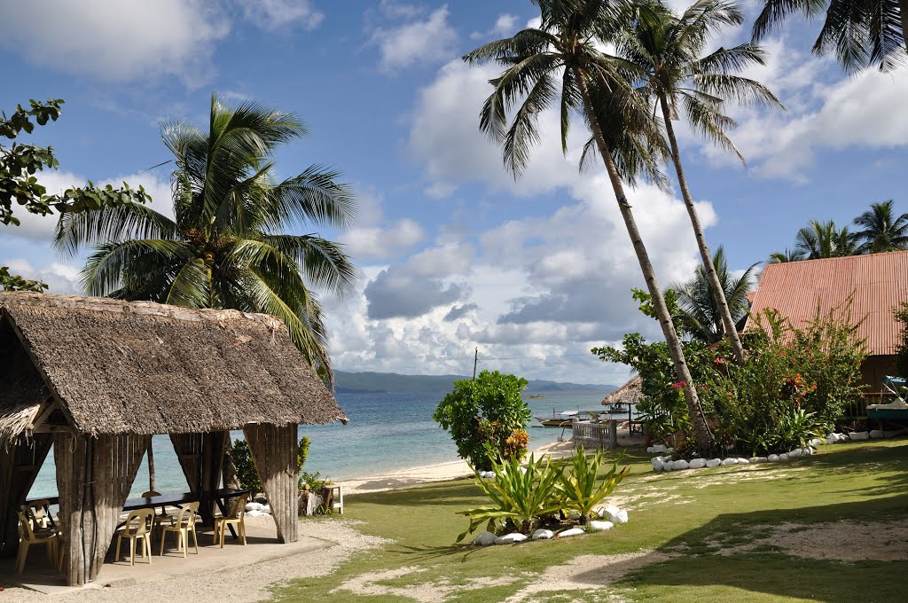 San Antonio Island, Nothern Samar, Haven of Fun Resort by Wim van Kesteren