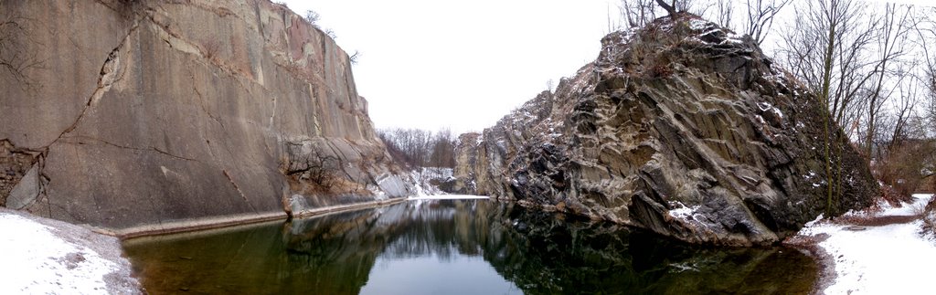 Prokop valley small lake 02 2006 by martinclif