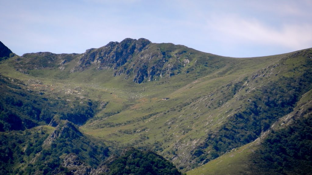 ZOOM su COLLA PIANA da strada COLLETTO by piero belforte