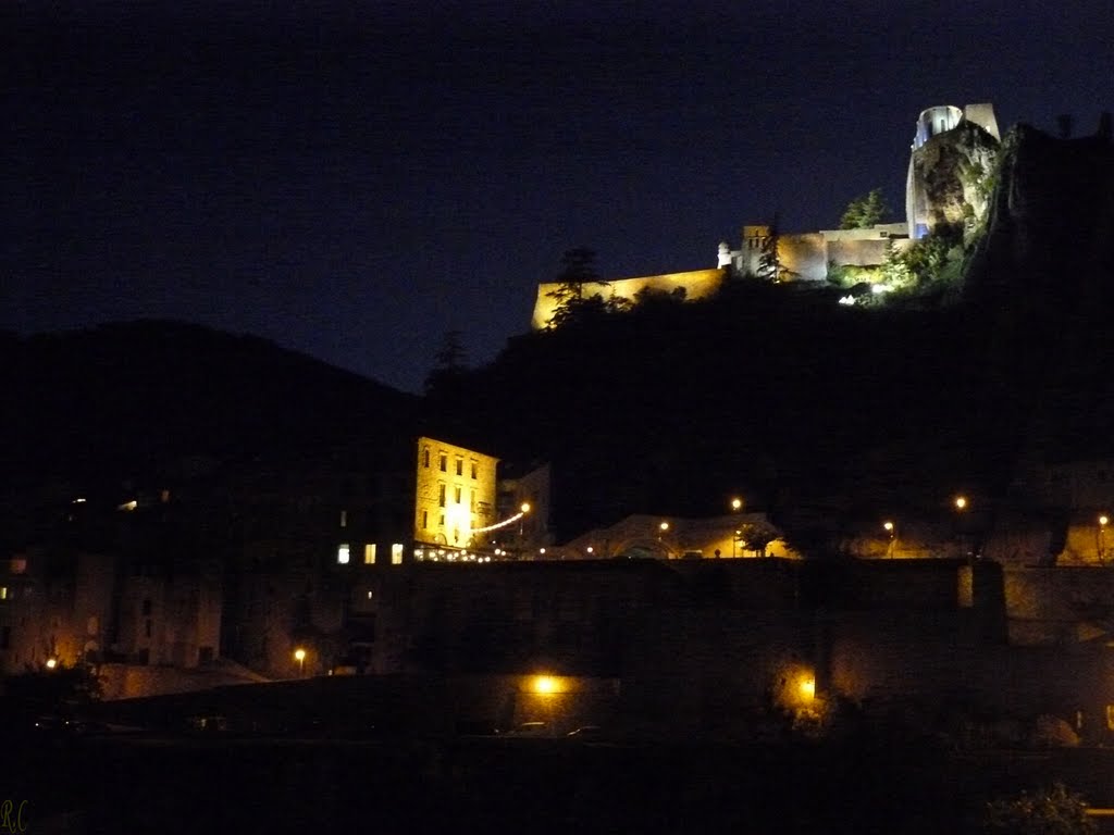 Sisteron by Roland Courtin