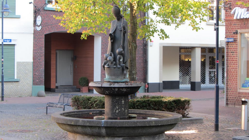 Osterather Nikolausbrunnen, Kirchplatz by Gottfried von Bouillon