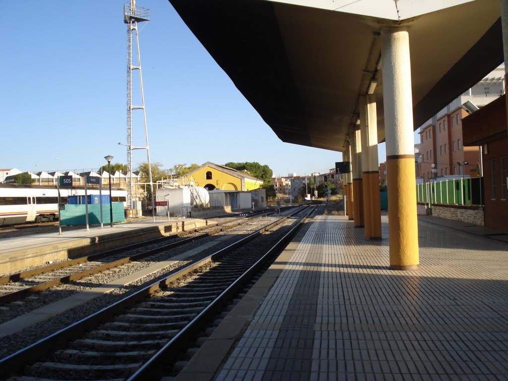 Estação CF de Badajoz [30-10-2011] by Vasco Soares Ribeiro