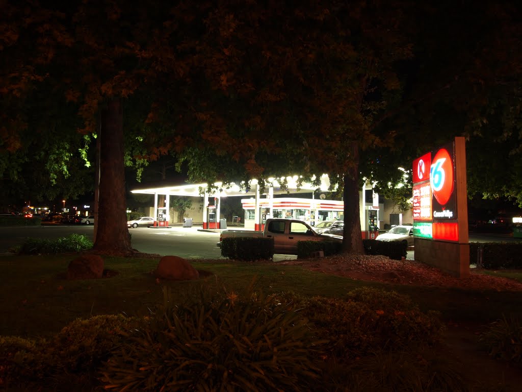 76 gas station at night. by VasMan