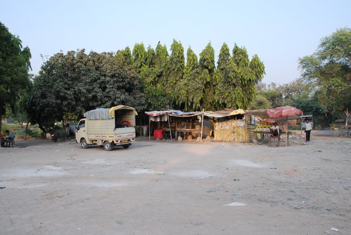 On Highway Sravasti to Lucknow by werayut