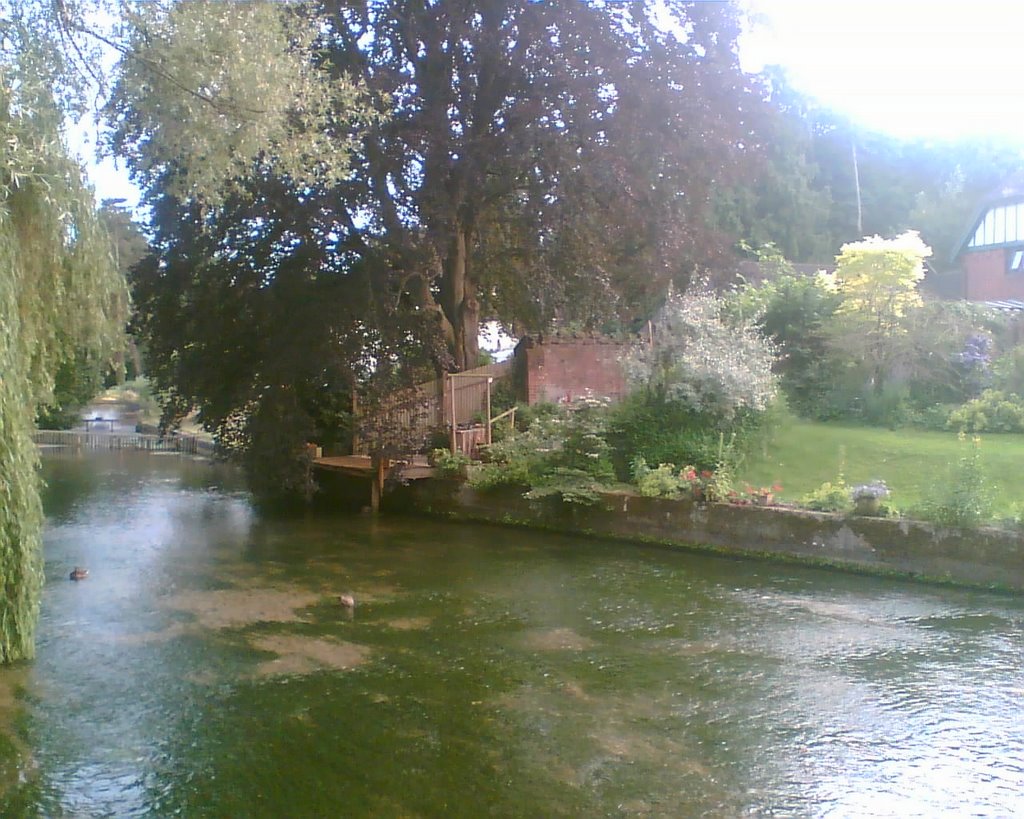 View South from Footbridge over River Test/Chilbolton Cow Common at Wherwell by microcell