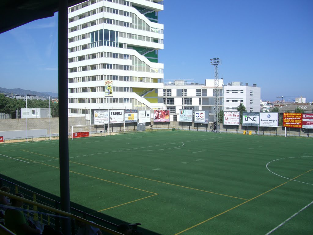 Municipal de Nou Barris, Barcelona (26/06/2011) by arnaucc