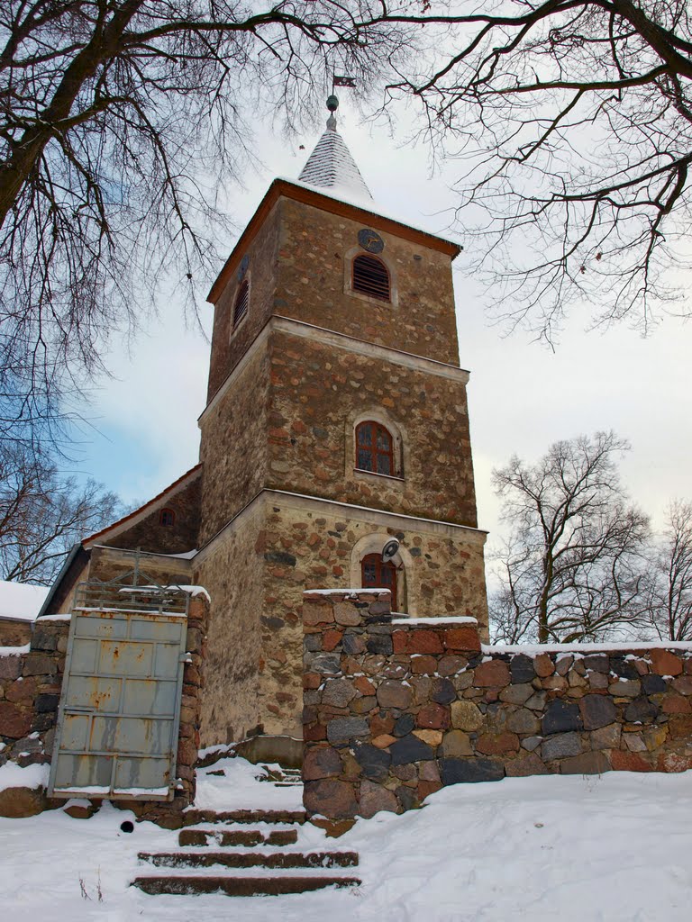 Kościół w Stradunach zimą/Church in Straduny in winter by Kamil Żukowski