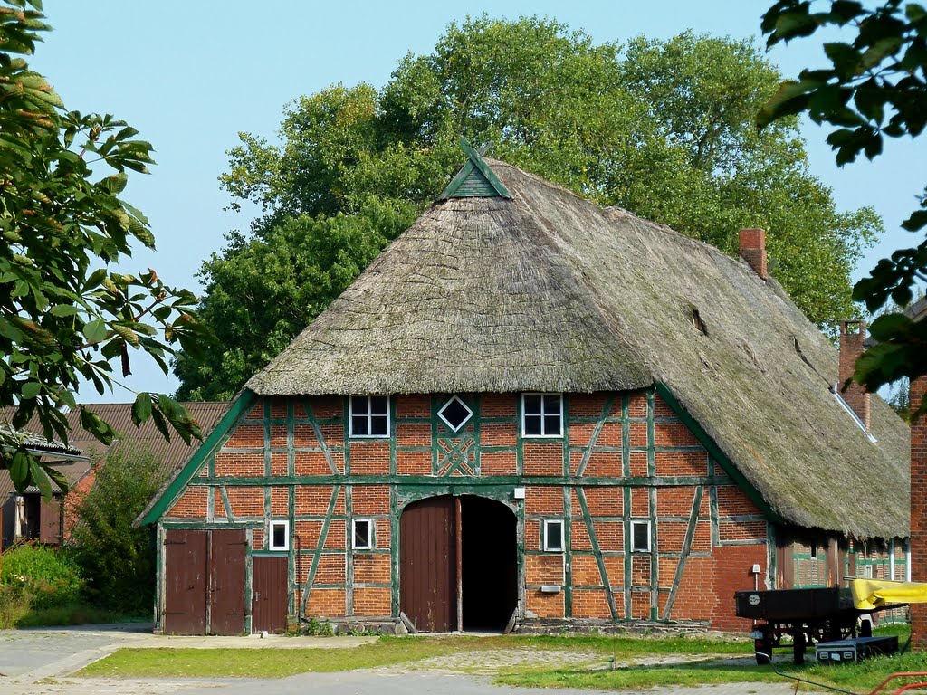 Reetdachhaus in Wittorf by chpagenkopf