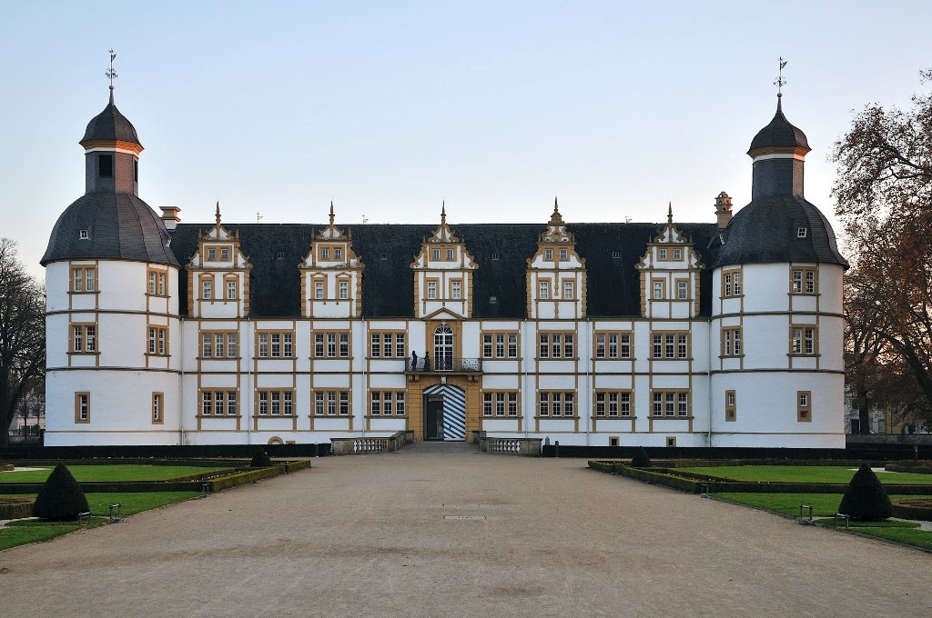 Schloß Neuhaus in Paderborn-Schloß Neuhaus by UlRai