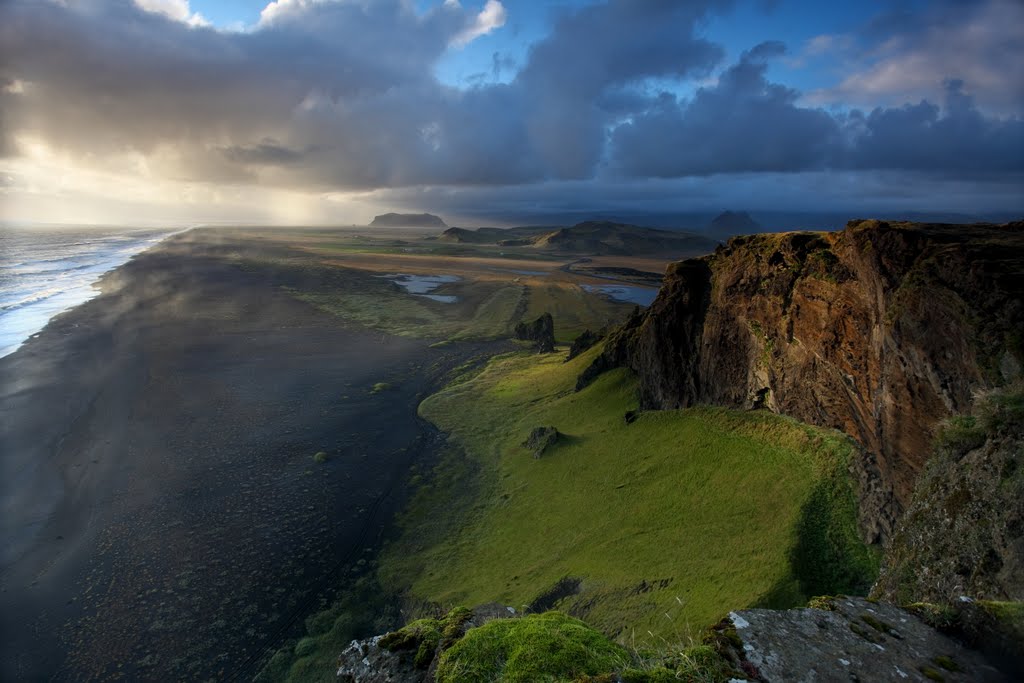 Magic lanscape form Dýrhólaey by Masques