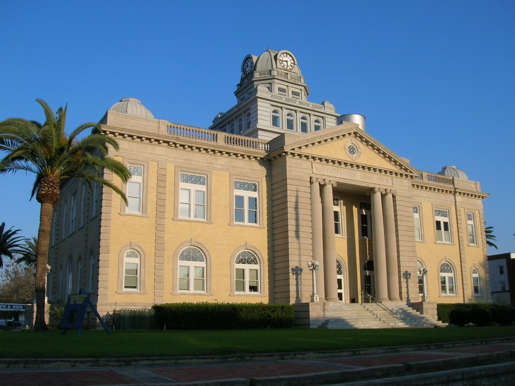 Madison County Courthouse by jpk1977