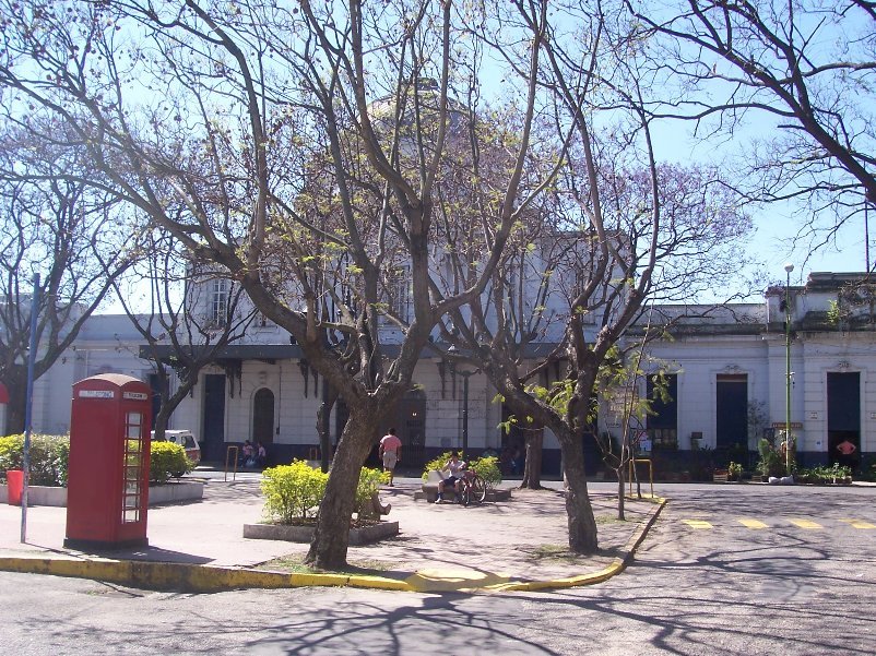 LA ESTACION DE FERROCARRIL Y LA PLAZA MANUEL BELGRANO by marpro33