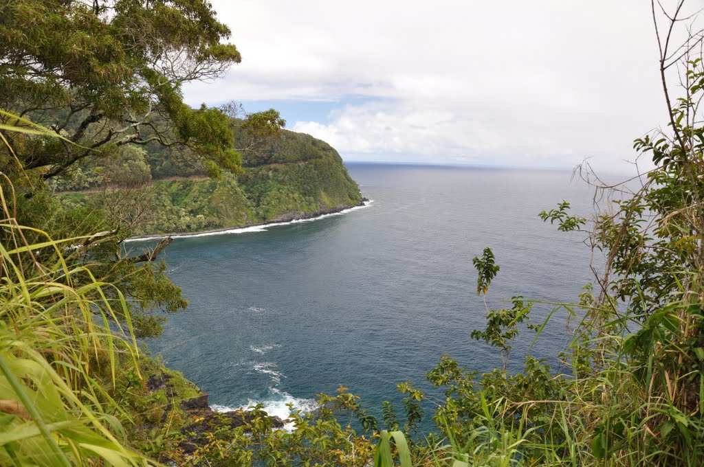 Honomanu Bay by JHomer