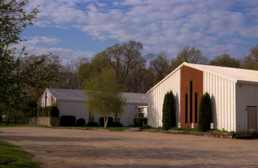 United Methodist Church, North Kingstown, R.I. by Michal Flisiuk