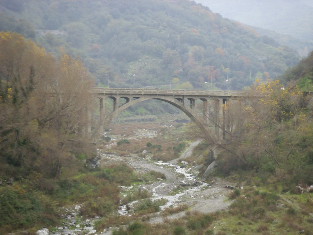 Ponte Cosentino .Mandanici(ME) by santimo