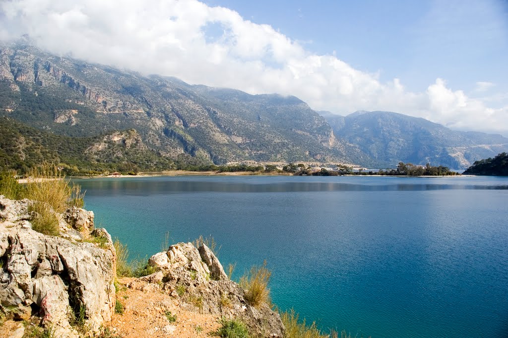 Oludeniz / Blue Lagoon National Park, Oludeniz, Fethiye, Mugla by Seref Halicioglu