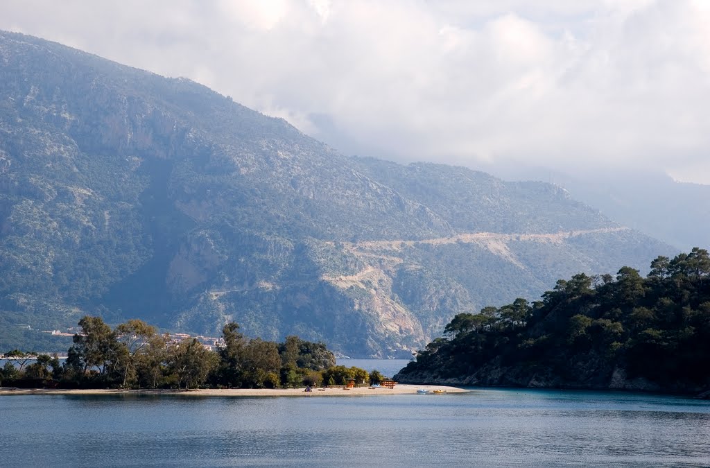 Oludeniz / Blue Lagoon National Park, Oludeniz, Fethiye, Mugla by Seref Halicioglu