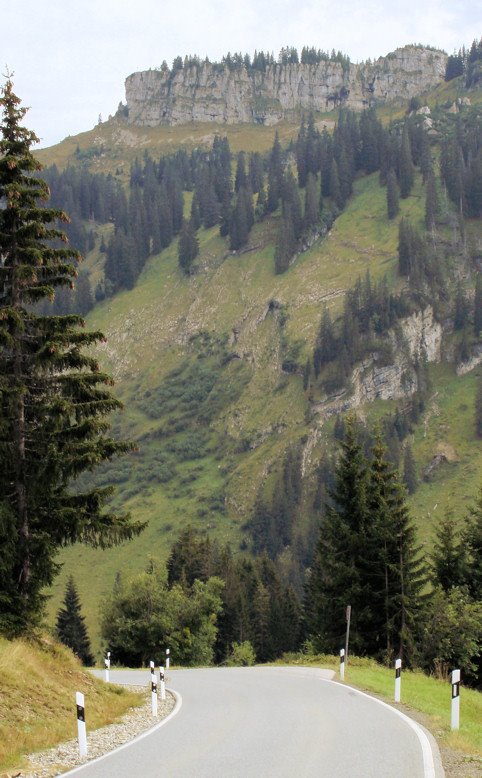 Besler as seen from the Riedbergpass by Joachim Huffer