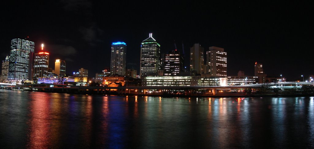 Brisbane CBD from South Bank by Nhamalanda