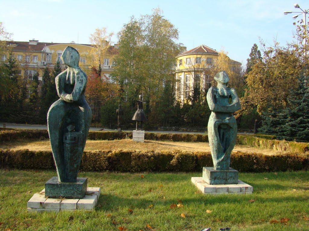 "Idols", Sculpture Park, Bulgarian MFA by PlamenB