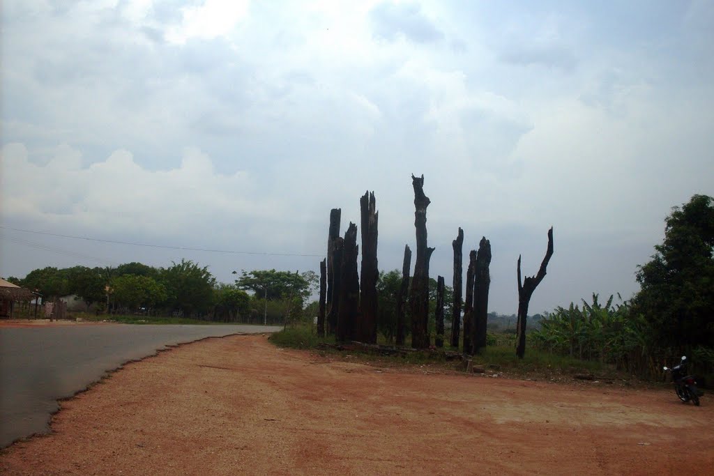 Monumento ao Massacre de Eldourado dos Carajás by ReginaldoAbreu