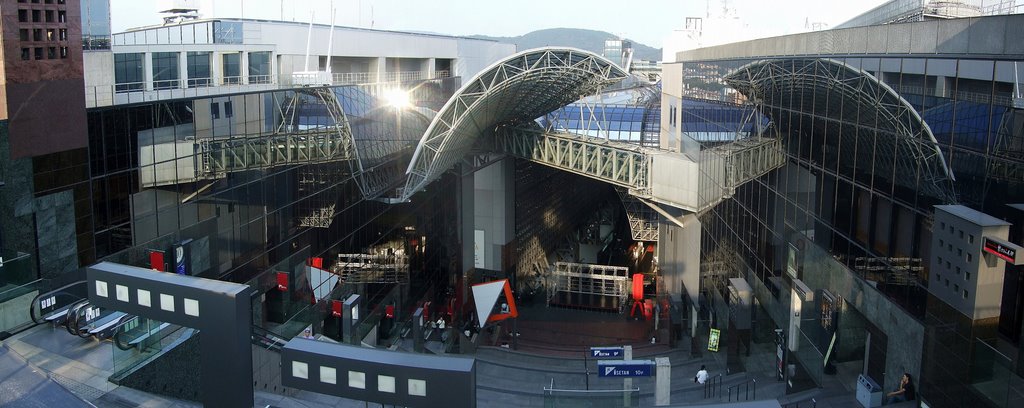 Kyōto: View inside the Main Station/京都駅 from the roof (pano) by GandalfTheWhite