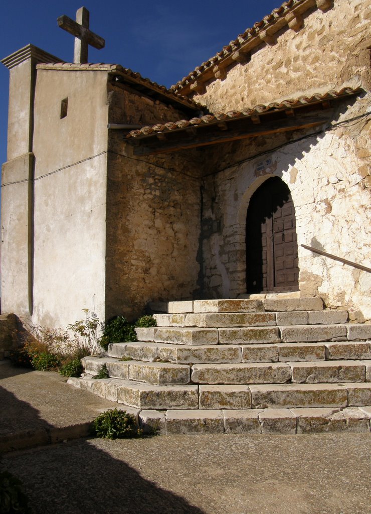 Escaleras y puerta by Alberto Asensio