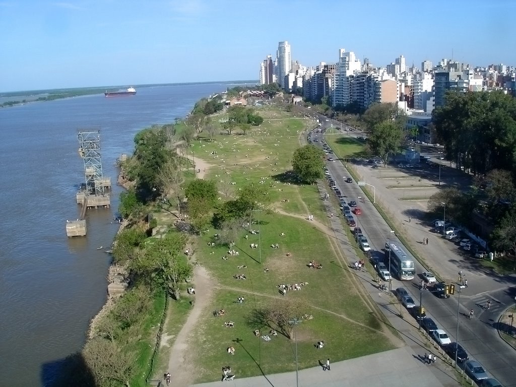 Centro, Rosario, Santa Fe, Argentina by loitana