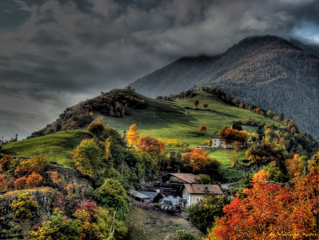 Malerischer Herbst in Südtirol by Veitinger