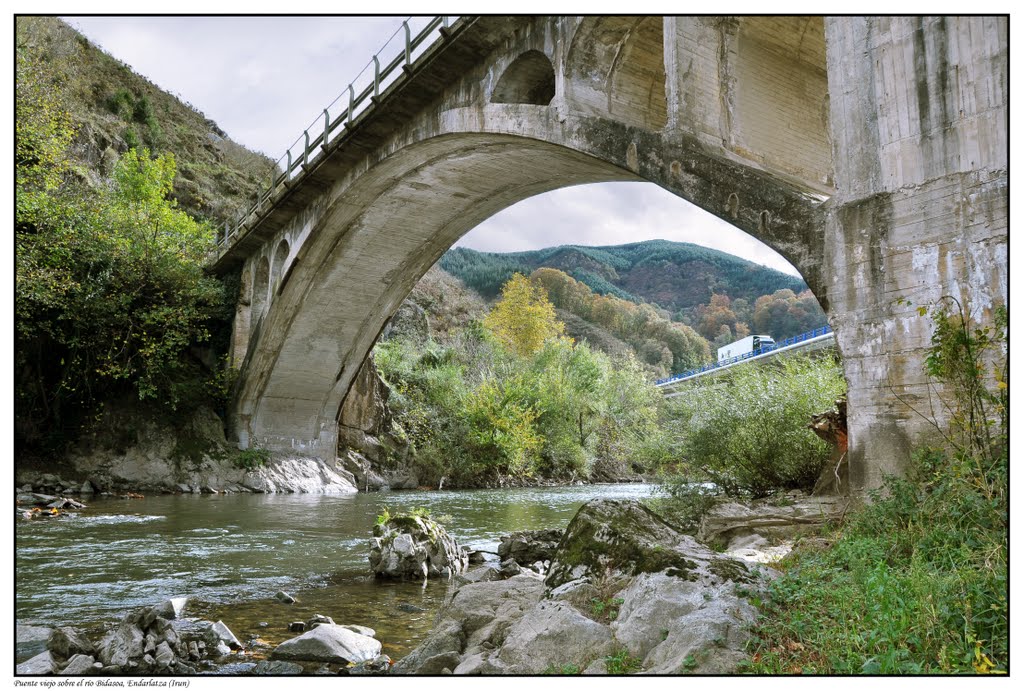 Puente viejo sobre el río Bidasoa, Endarlatza by EpMartín ☼