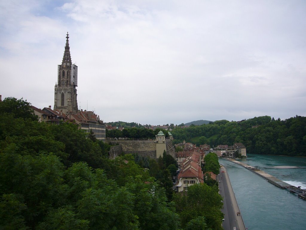 Bern, Sicht auf Münster und Aare by booh