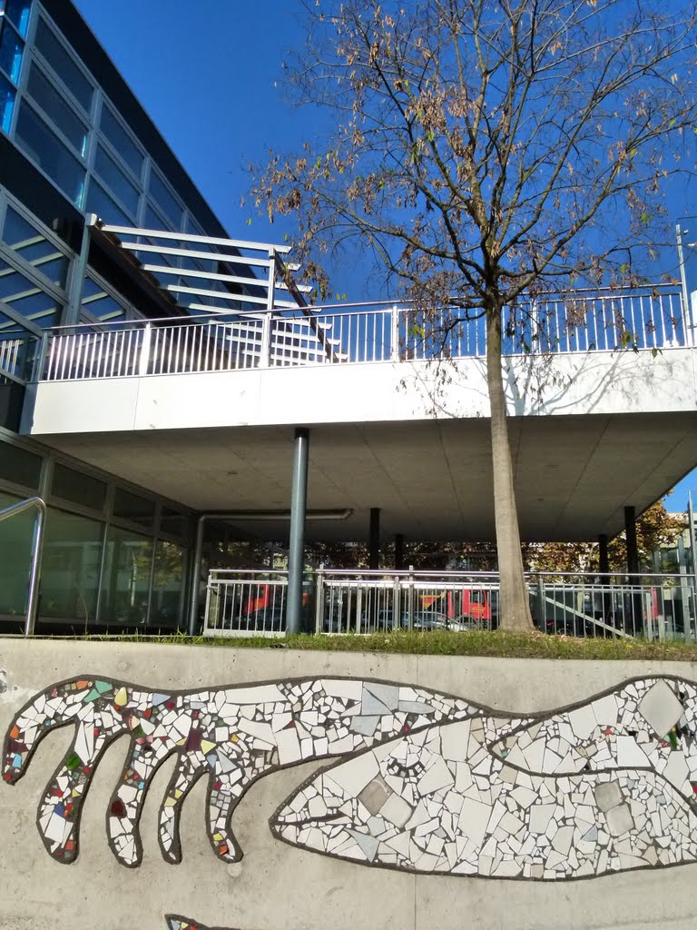 Ecole de l'Europe sur la promenade éponyme by Magda GHALI