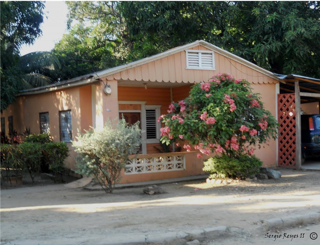 Casa limoncillo. Dajabón. by Sergio Reyes II