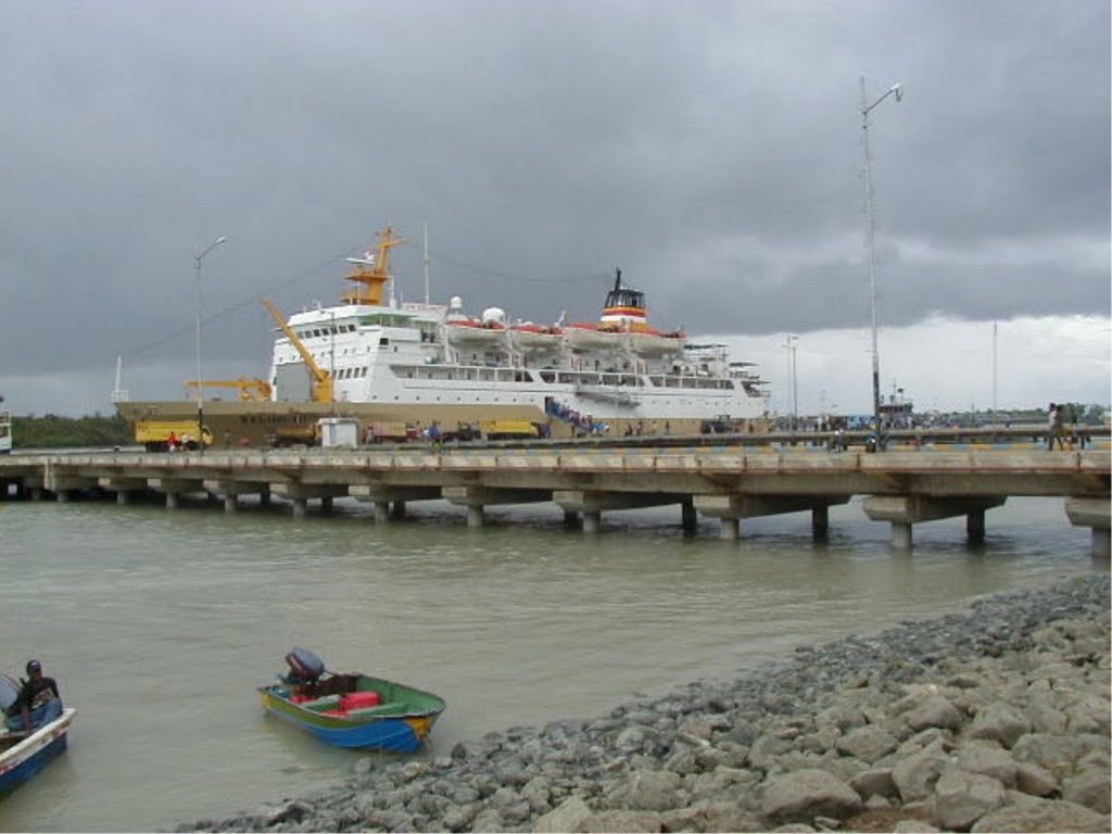 Pelabuhan Merauke, Papua by Grahabudayaindonesia